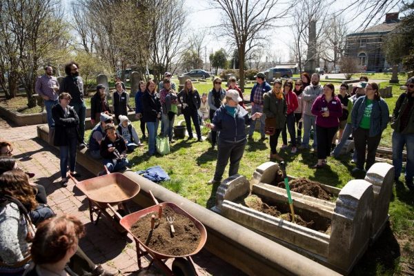 Woodlands Grave Gardeners